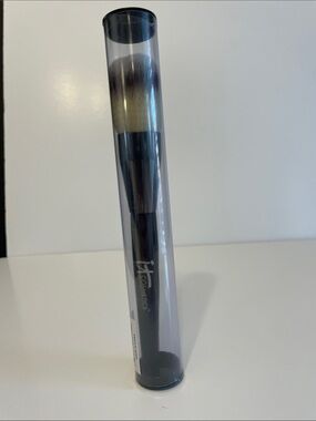 # 3 IT Cosmetics Heavenly Luxe Jumbo Powder Brush
